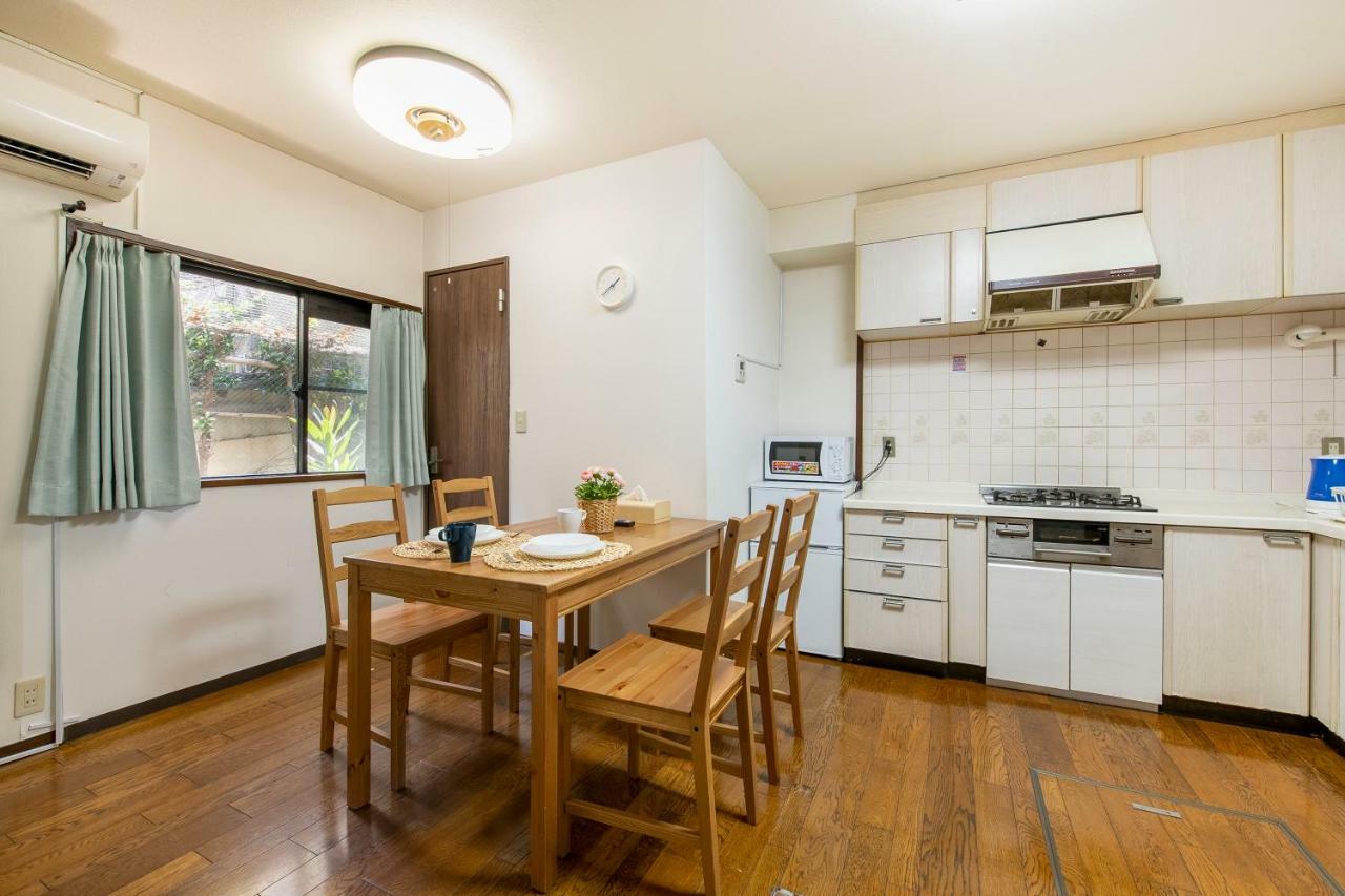Tokyo Apartment House Inn Bilik gambar