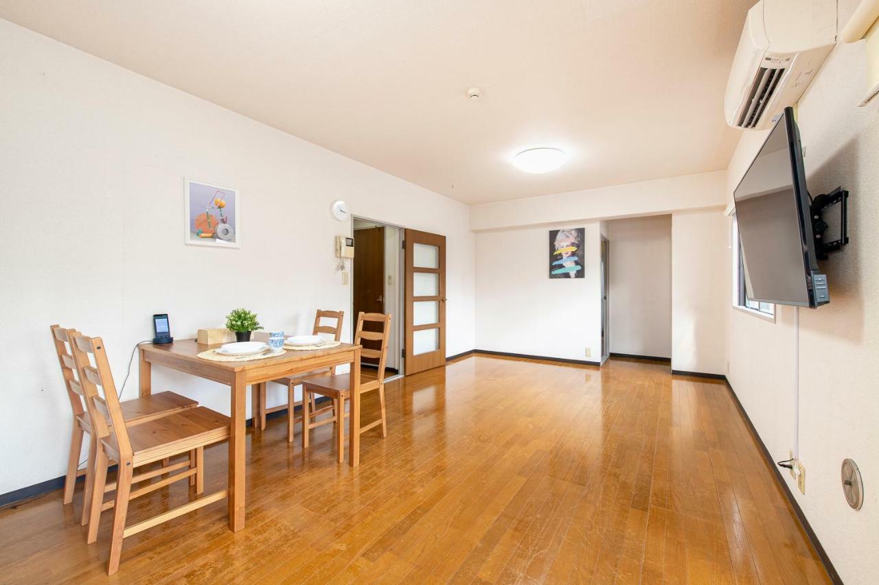 Tokyo Apartment House Inn Bilik gambar