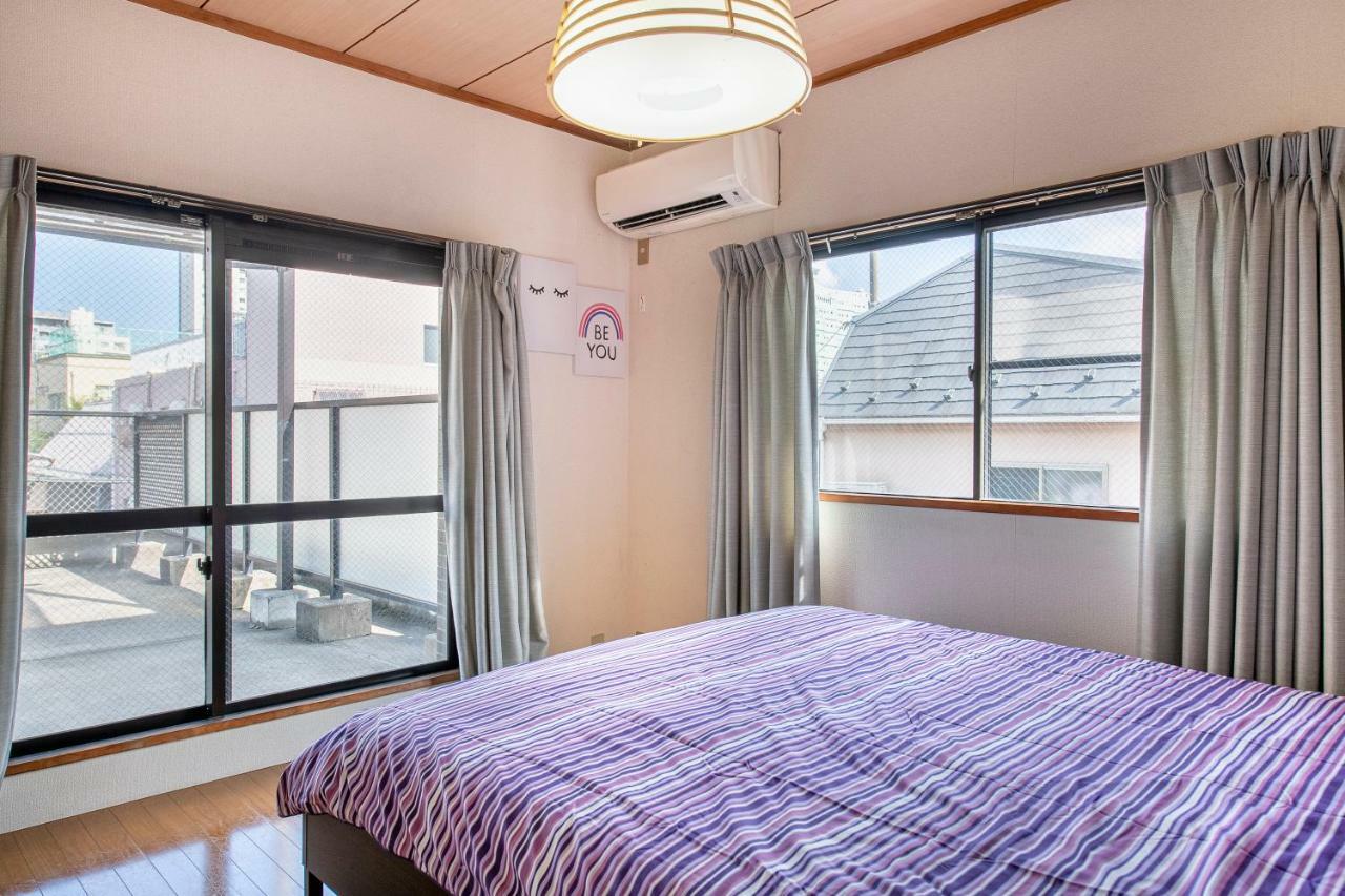 Tokyo Apartment House Inn Bilik gambar